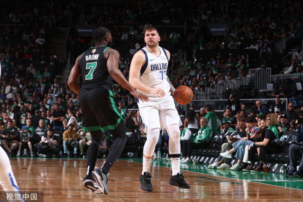 多特的后防 多特的后防