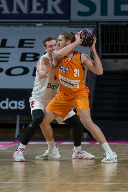 队再添一枚 队再添一枚